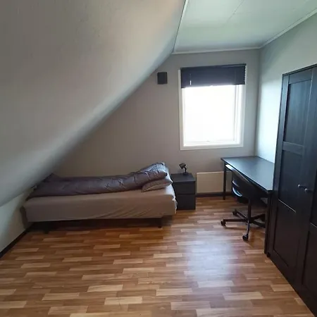 Διαμέρισμα Spacious And Fully Equipped 5 Bedroom House With Free Parking Στάβανγκερ