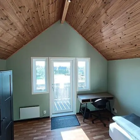 Spacious And Fully Equipped 5 Bedroom House With Free Parking Στάβανγκερ